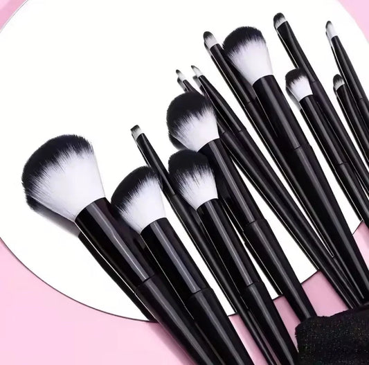13Pc Gothic Black & White Makeup Brush Set